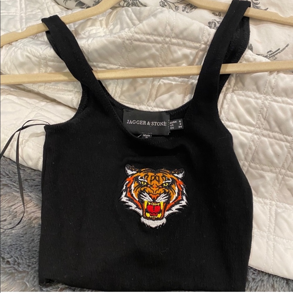 ISO jagger and stone lion tank